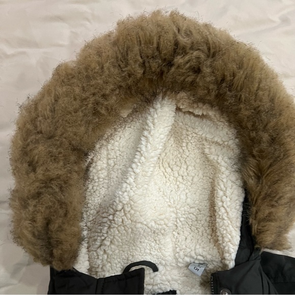 Levi Strauss & Co. Women’s  Coated Cotton Parka with Sherpa and Faux Fur Hood - Picture 12 of 14